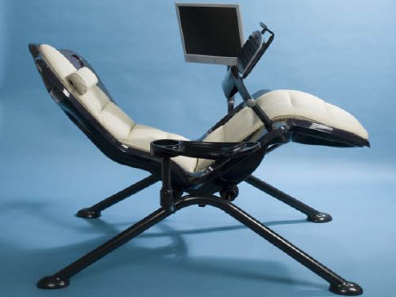 удобное и недорогое компьютерное кресло